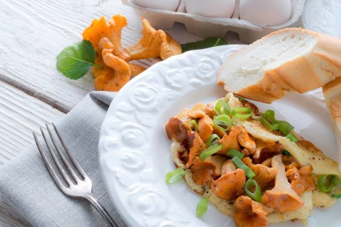 Have breakfast omelette with chanterelles
