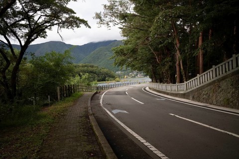 Winding road, Fujiomurosengen Shrine Hongu, Fujikawaguchiko, Yamanashi Prefecture, Japan, Asia
