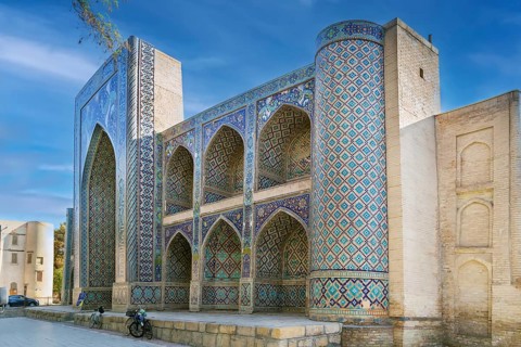 Madrasah Nodir-Divan-Begi is part of the architectural ensemble of the 16th-17th centuries