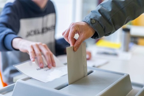 Voting for the constituency 03300 Seevorstadt-Ost, Dresden, Saxony, Germany, Europe