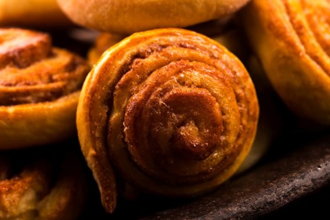 Yeast rolls with cinnamon