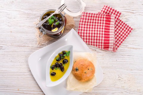 Antipasti olives
