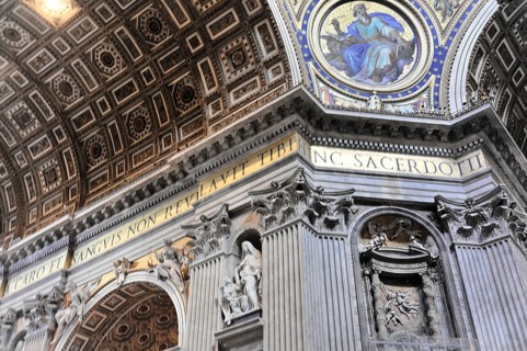 St Peter's Basilica, Vatican, Rome, Lazio, Italy, Europe, Detailed ceiling of a dome with fresco