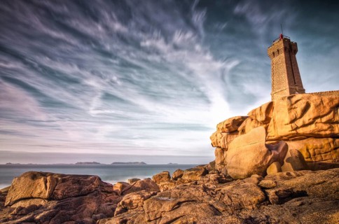 Men Ruz lighthouse, Cote de Granit Rose, Brittany, France, Europe