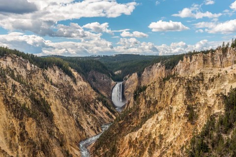 River flowing through the popular Grand Canyon of the Yellowstone, USA, North America