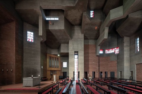 Cologne, Lindenthal district, Catholic parish church of Christ's Resurrection, interior, view to