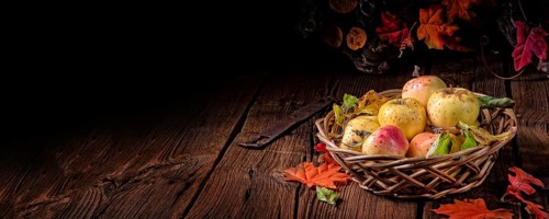 Fresh and delicious organic apples in a basket