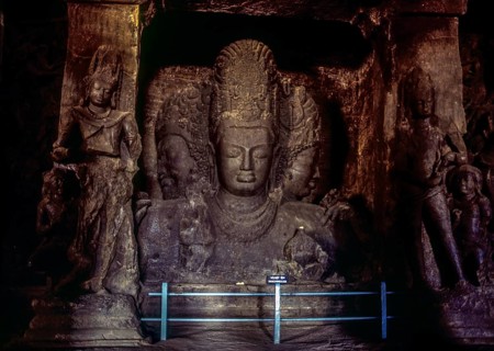 Trimurti mahesh murti statue, elephanta cave, maharashtra, India, Asia