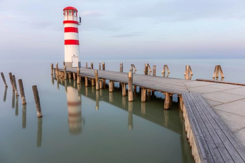 Leuchtturm im Morgenlicht, Langzeitbelichtung, Podersdorf am See, Neusiedlersee, Burgenland,