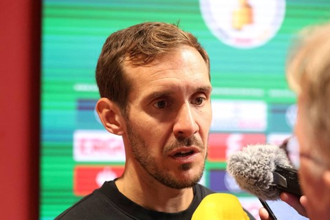 Head coach / coach Julian Schuster (SC Freiburg) at the press conference, PK after the match for