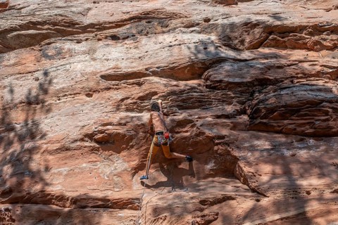 Climber on the Geierstein rock, Geierstein, Palatinate Forest, Bruchweiler-Bärenbach,