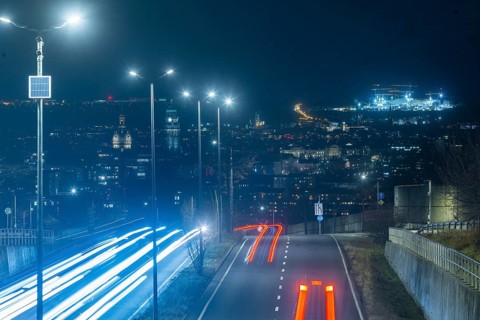 Well-developed traffic junction Bergstrasse B170 with access to the A17 motorway. Dresden lies in