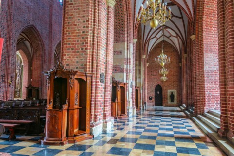 POZNAN, POL - NOV 27, 2018: Interior of Archcathedral Basilica of St. Peter and St. Paul in Poznan,