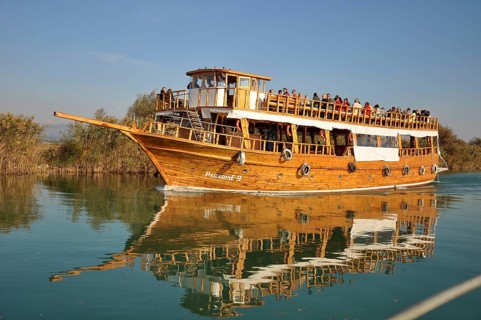 Tourist boats on the Manavgat River