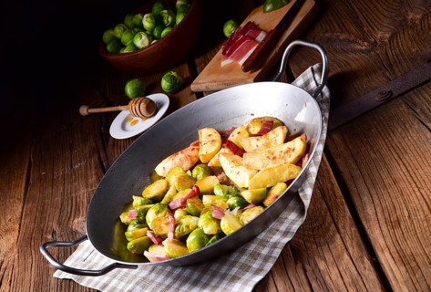 Brussels Sprouts with ham, honey and roasted potatoes