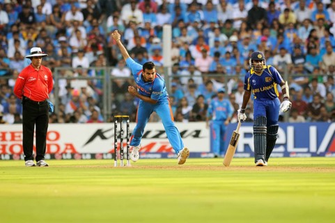 Bowler Zaheer Khan bowls L umpire Aleem Dar Sri Lankan batsman Jayawardena ICC Cricket World Cup