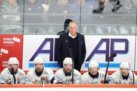 Head coach Doug Shedden (Iserlohn Roosters) at the DEL match 24-25, Sptg. 10: Schwenninger Wild