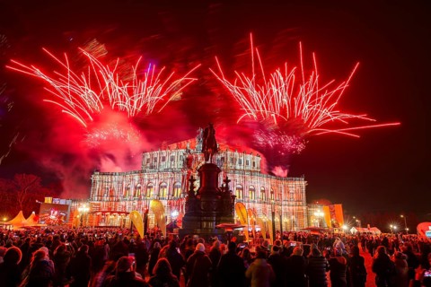 The SemperOperaball 2025 celebrated its 100th anniversary on Friday. Germany's most beautiful