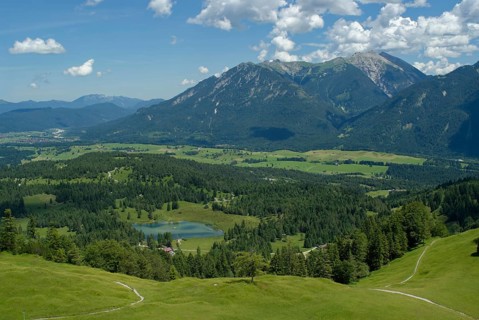 View of Wildensee, Estergebirge and Karwendel Mountains, Kranzberg, Mittenwald, Karwendel, hiking,