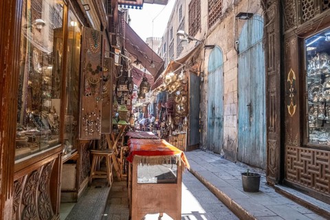 Experience Egypt's summer allure through captivating images of the Pyramids, Sphinx, and a scenic