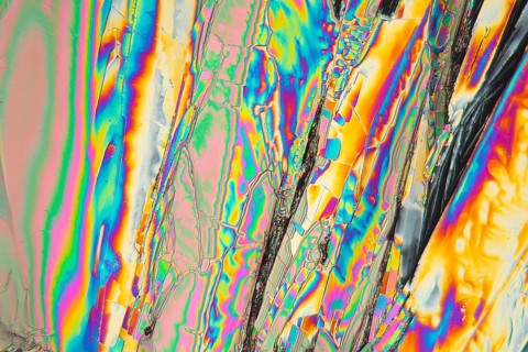Lanthanum nitrate under the microscope (100x magnification) and in polarised light