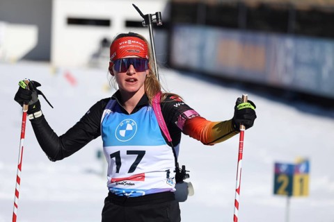 Julia Tannheimer (DAV Ulm/GER) at the shooting range at the IBU Biathlon World Championships