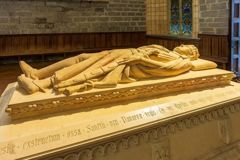 Tomb of Sancho VII the Strong, chapter house, Roncesvalles, Royal Collegiate Church of Santa María