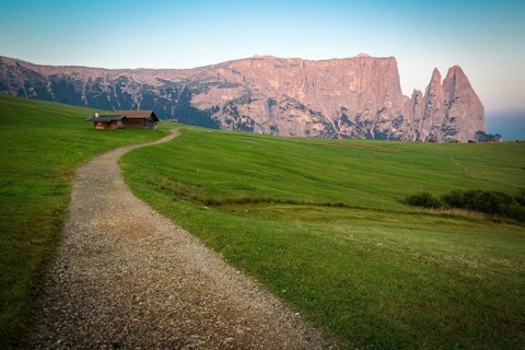 Hiking trail with Schlern mountain, Seiser Alm, South Tyrol, Italy, Europe