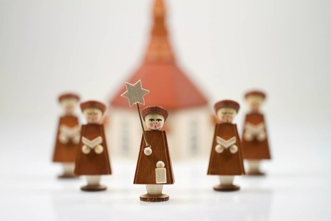 Handcrafted Carolers with white background, produced in Erz Mountains, Germany, Europe