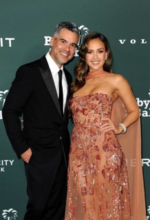 Cash Warren and Jessica Alba at the 2024 Baby2Baby Gala Presented by Paul Mitchell held at the