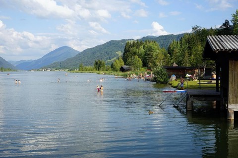 Beach at lake Weissensee, Gaitaler Alps, Alps, Kaernten, Austria, Europe