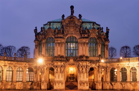Zwinger with Wall Pavilion by night, architect Matthäus Daniel Pöppelmann, Dresden, Saxony,