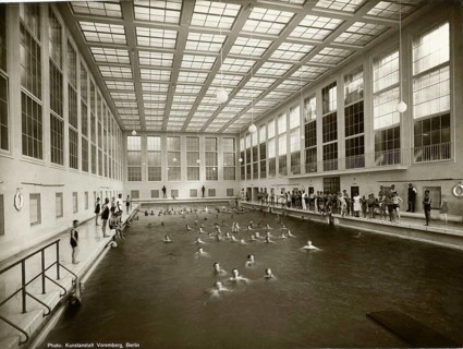 Indoor swimming pool, 1930s, Berlin, Germany, Europe