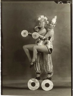 Varietee, Acrobats, Disguise, 1920s, Germany, Europe