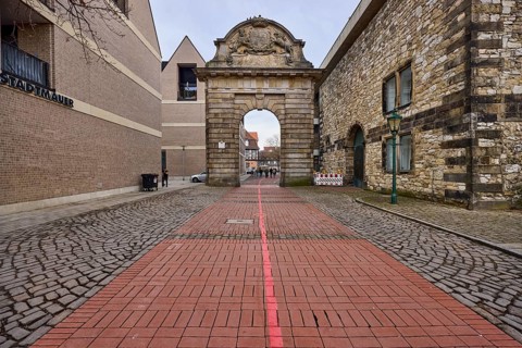 Tor tor des Marschalls, Marstalltor, architect Louis Remy de la Fosse, city gate, diffuse light,