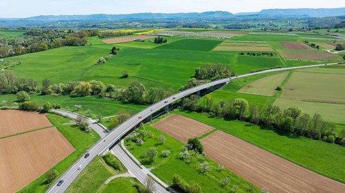 Dilapidated bridges. Aichtal Bridge on the B 312 federal road. 1161 metres long, the bridge needs
