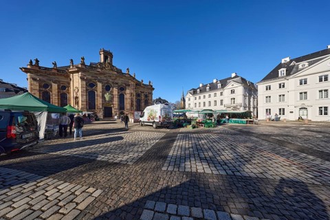 Ludwigskirche, weekly market market, market stalls, vehicles, cobblestones, historic buildings,
