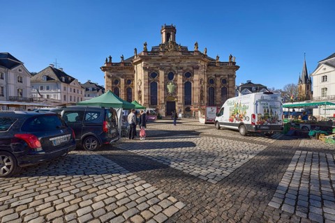 Ludwigskirche, weekly market market, market stalls, vehicles, cobblestones, square, Am