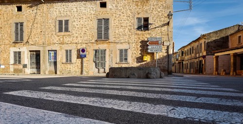 Architecture in the old town of Santanyi, Majorca, Balearic Islands, Spain, Europe