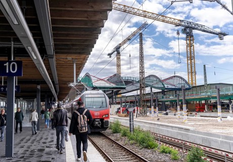 Modernisation of Duisburg Central Station, the platforms of the 13 tracks are being renewed, 2