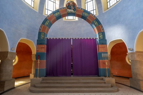Chancel with Lenten cloth of St Stephen's Church, Art Nouveau building with neo-Romanesque