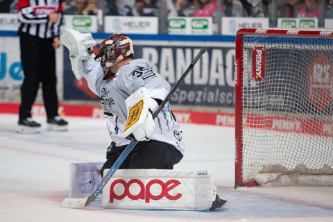 Balver Zinn Arena, Iserlohn, North Rhine-Westphalia, Julius Hudacek (Koelner Haie, #35), PENNY DEL,