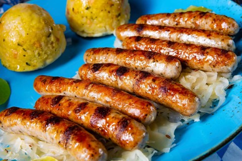 Thuringian bratwurst with sauerkraut and dumplings
