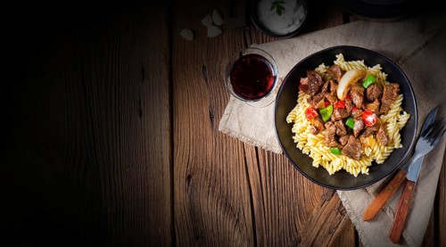 Fussili pasta with minced spiced goulash and paprika