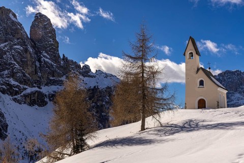 Chapel on the Gardena Pass, South Tyrol, Italy, Europe