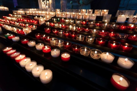 Candles in the cathedral of Reims, Marne, Champagne-Ardenne, France, Europe