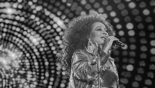 Motown legend Diana Ross (80) at the Memorial Coliseum, Los Angeles, USA, the 1984 Olympic Stadium,