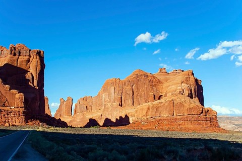 Park Avenue viewpoint. Arch Park in Utah, USA. Picturesque red-brown sandstone cliffs form a unique