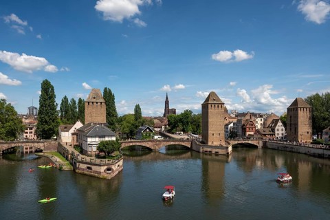 Strasbourg Cathedral, Cathédrale Notre-Dame de Strasbourg, view from the west, in the foreground