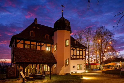 Hoflößnitz House on a winter evening, Radebeul, Saxony, Germany, Europe